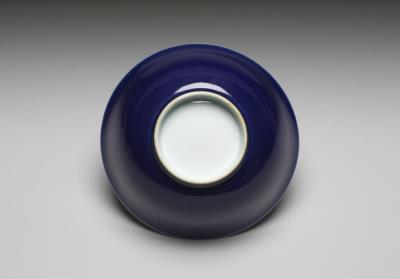 图片[3]-Bowl with cobalt blue glaze and white interior, Qing dynasty (1644-1911)-China Archive